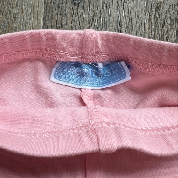 NWOT Trotter St. Kids ruffle button leggings - Picture 4 of 10